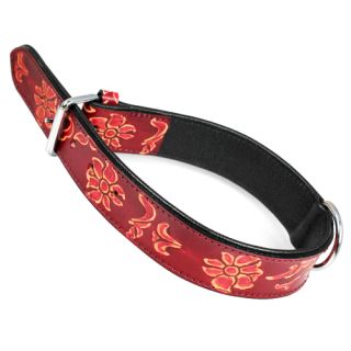 Fodrat läderhalsband med beslag i krom och releifmönster, 65cm x 40mm